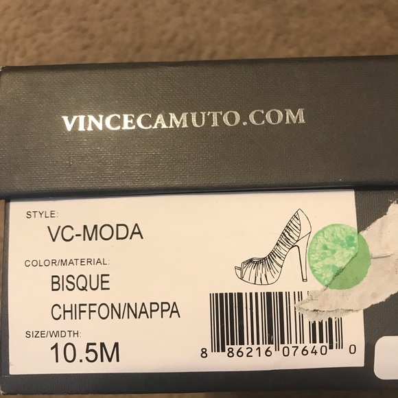 Vince Camuto heels - Picture 3 of 4